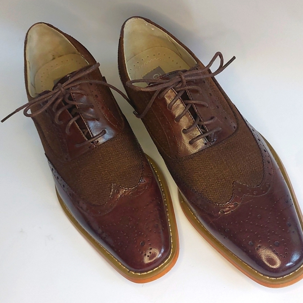 BRAND NEW/NEVER WORN Giovanni Nico Tan/Tan leather lace ups. Sz 9.5